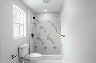 33 Hemlock Ave, Cranston, RI 02910 - Photo 15