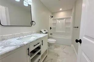 33 Hemlock Ave, Cranston, RI 02910 - Photo 3