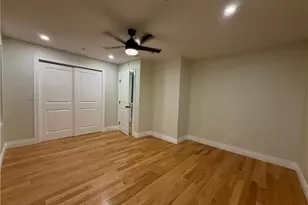 33 Hemlock Ave, Cranston, RI 02910 - Photo 5