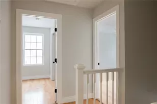 33 Hemlock Ave, Cranston, RI 02910 - Photo 13