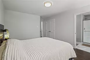 165 Graystone St, Warwick, RI 02886 - Photo 27