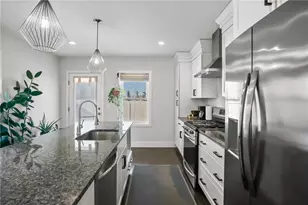 165 Graystone St, Warwick, RI 02886 - Photo 9