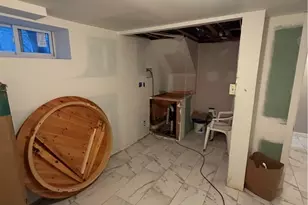 111 Donelson St, Providence, RI 02908 - Photo 25