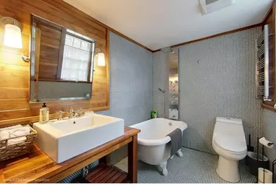 300 Broadway Avenue, Newport, RI 02840 - Photo 21