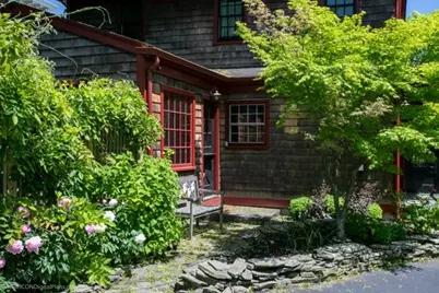 300 Broadway Avenue, Newport, RI 02840 - Photo 37