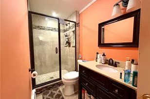 10 Hampshire St, North Providence, RI 02904 - Photo 11