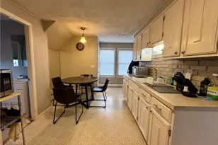 10 Hampshire St, North Providence, RI 02904 - Photo 15