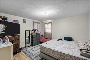 87 Pinehurst Ave, Providence, RI 02908 - Photo 9