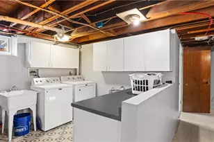 33 Dover St, Pawtucket, RI 02860 - Photo 29