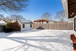 33 Dover St, Pawtucket, RI 02860 - Photo 31