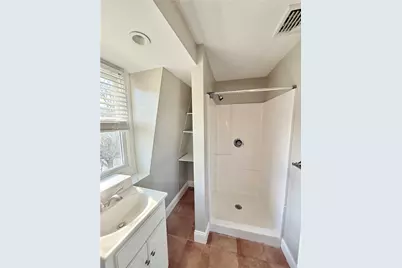 23 Peck Lane #3rd floor, Warwick, RI 02888 - Photo 9