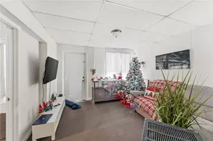 271 Elm St, Woonsocket, RI 02895 - Photo 13