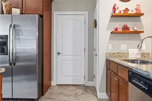 315 Old River Rd, Lincoln, RI 02838 - Photo 13