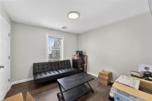 102 Ellery St, Providence, RI 02909 - Photo 17