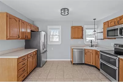 202 Phillips Street, Woonsocket, RI 02895 - Photo 5