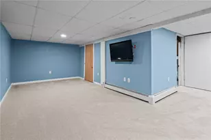 202 Phillips St, Woonsocket, RI 02895 - Photo 17