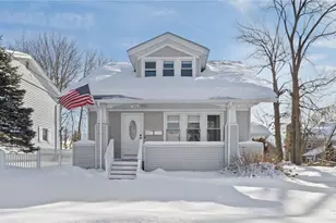 202 Phillips St, Woonsocket, RI 02895 - Photo 1