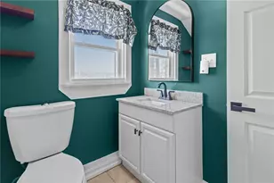 202 Phillips St, Woonsocket, RI 02895 - Photo 9