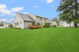 109 Fox Hollow Rd, North Kingstown, RI 02852 - Photo 5