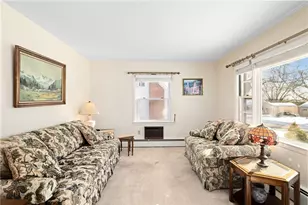 106 Wannamoisett Rd, East Providence, RI 02914 - Photo 9