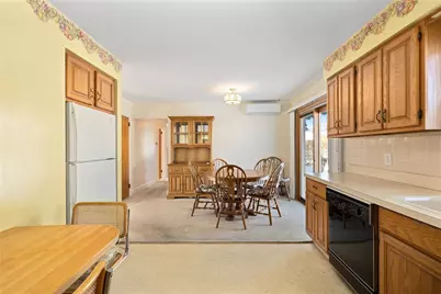 106 Wannamoisett Road, East Providence, RI 02914 - Photo 21