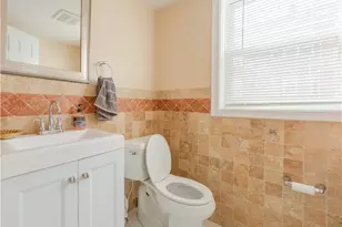 74 Pitman St, Providence, RI 02906 - Photo 15