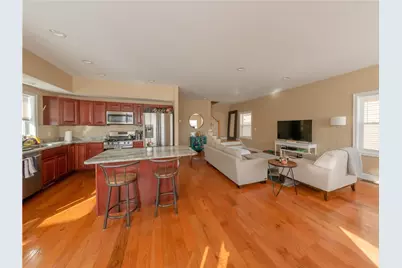 74 Pitman Street, Providence, RI 02906 - Photo 3