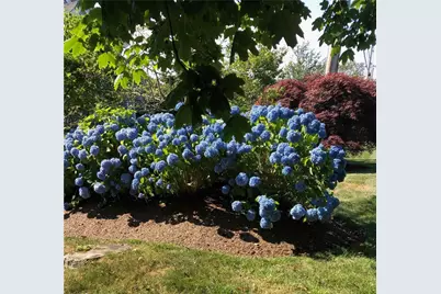 611 Wolcott Avenue, Middletown, RI 02842 - Photo 25