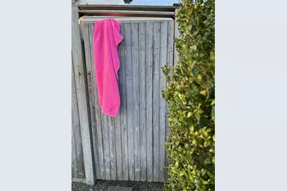 611 Wolcott Avenue, Middletown, RI 02842 - Photo 27