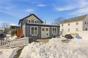 181 Center Ave, Middletown, RI 02842 - Photo 3