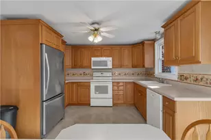 1 Little St, East Providence, RI 02916 - Photo 5