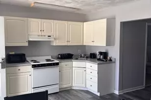 642 Boston Neck Rd, North Kingstown, RI 02852 - Photo 11