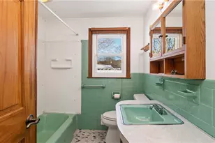 96 Moccasin Dr, Warwick, RI 02889 - Photo 17