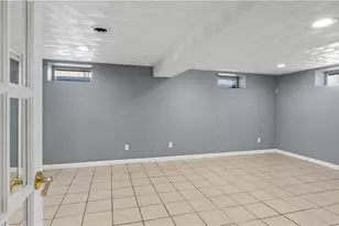 96 Moccasin Dr, Warwick, RI 02889 - Photo 33