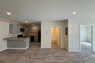 327 Pine St, Pawtucket, RI 02860 - Photo 3