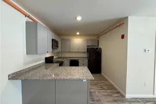 327 Pine St, Pawtucket, RI 02860 - Photo 5