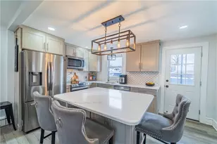 17 Beecher St, Pawtucket, RI 02860 - Photo 1