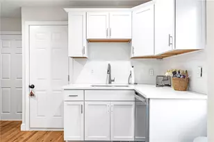 37 Warren Ave, Warren, RI 02885 - Photo 5