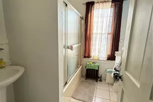 218 Hamilton St, Providence, RI 02907 - Photo 17