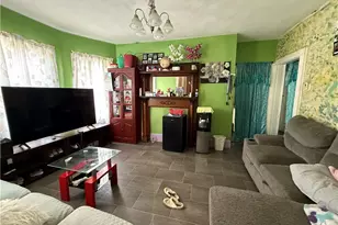 218 Hamilton St, Providence, RI 02907 - Photo 3