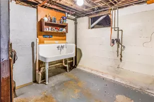 25 Hymer St, Providence, RI 02908 - Photo 21