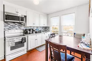 25 Hymer St, Providence, RI 02908 - Photo 11