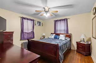 39 Clinton St, Pawtucket, RI 02861 - Photo 3