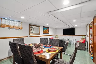 39 Clinton Street, Pawtucket, RI 02861 - Photo 13