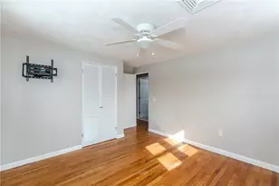 266 Vineyard Rd, Warwick, RI 02889 - Photo 21