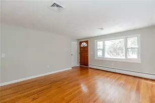 266 Vineyard Rd, Warwick, RI 02889 - Photo 9