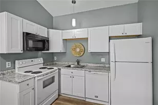 25 Magnum Ct, Smithfield, RI 02917 - Photo 7