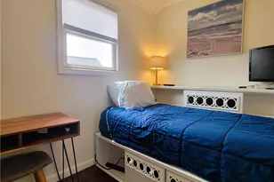 11 Hammond St, Newport, RI 02840 - Photo 9