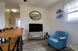 11 Hammond St, Newport, RI 02840 - Photo 3