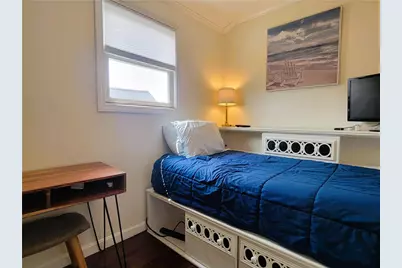 11 Hammond Street #3, Newport, RI 02840 - Photo 9